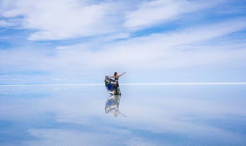 How a global couchsurfing experiment helped this nomad become a storytelling coach with Celinne da Costa